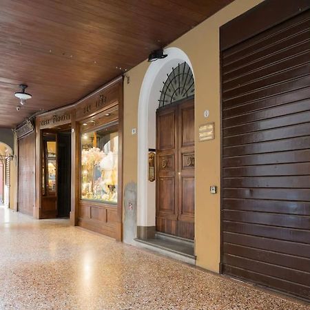 Carbonesi Luxury - Centro Storico Apartment Болоня Екстериор снимка