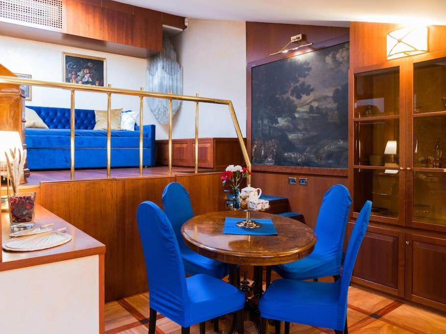 Carbonesi Luxury - Centro Storico Apartment Болоня Екстериор снимка