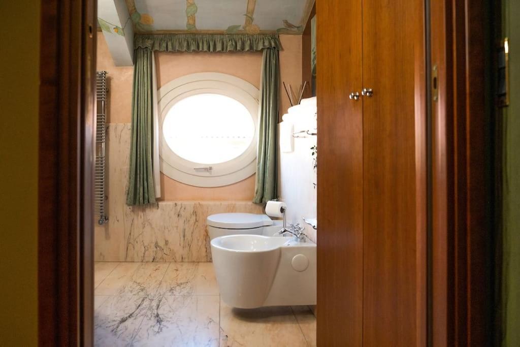Carbonesi Luxury - Centro Storico Apartment Болоня Екстериор снимка