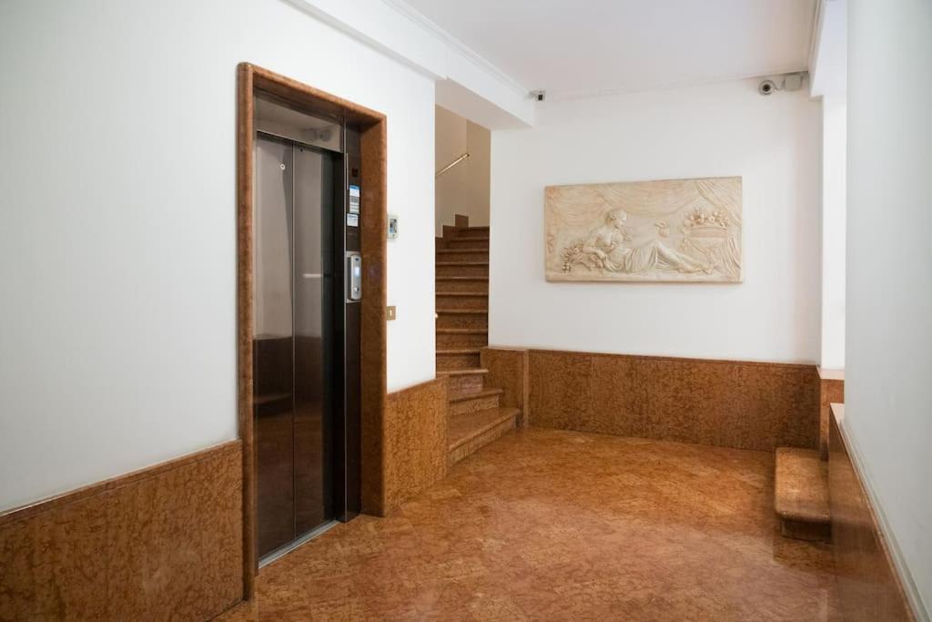 Carbonesi Luxury - Centro Storico Apartment Болоня Екстериор снимка
