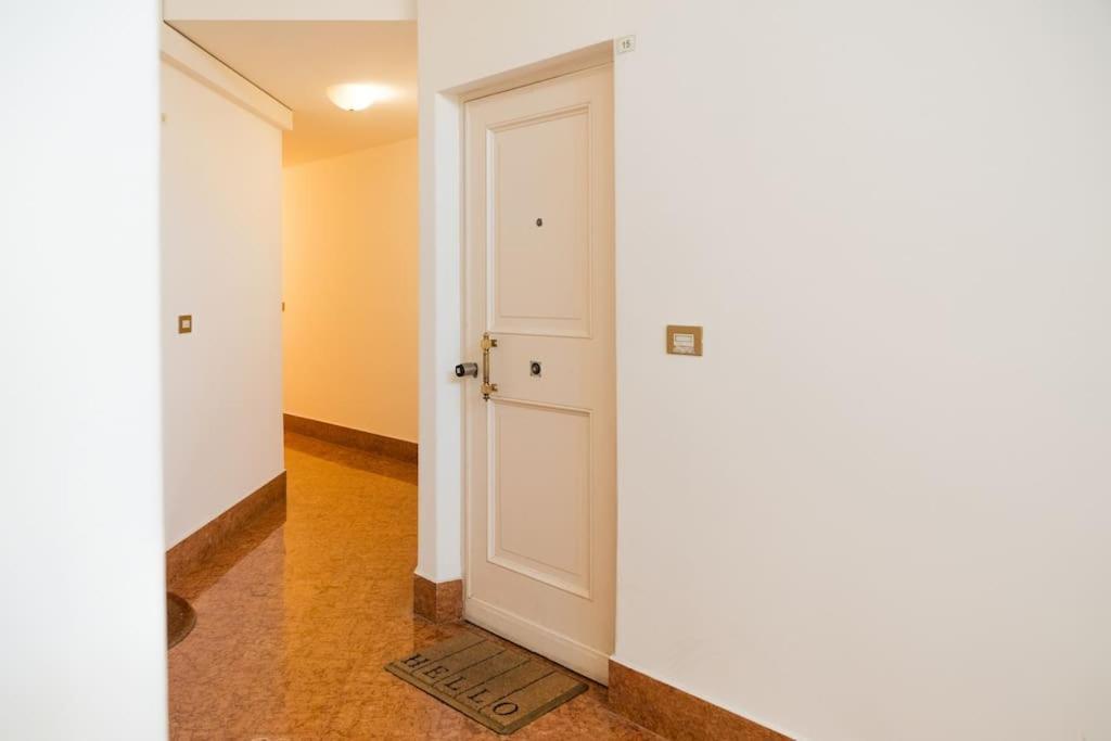 Carbonesi Luxury - Centro Storico Apartment Болоня Екстериор снимка