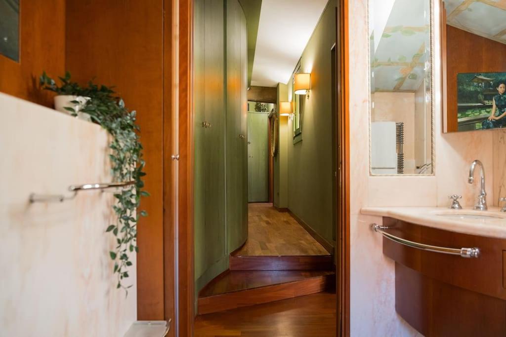 Carbonesi Luxury - Centro Storico Apartment Болоня Екстериор снимка