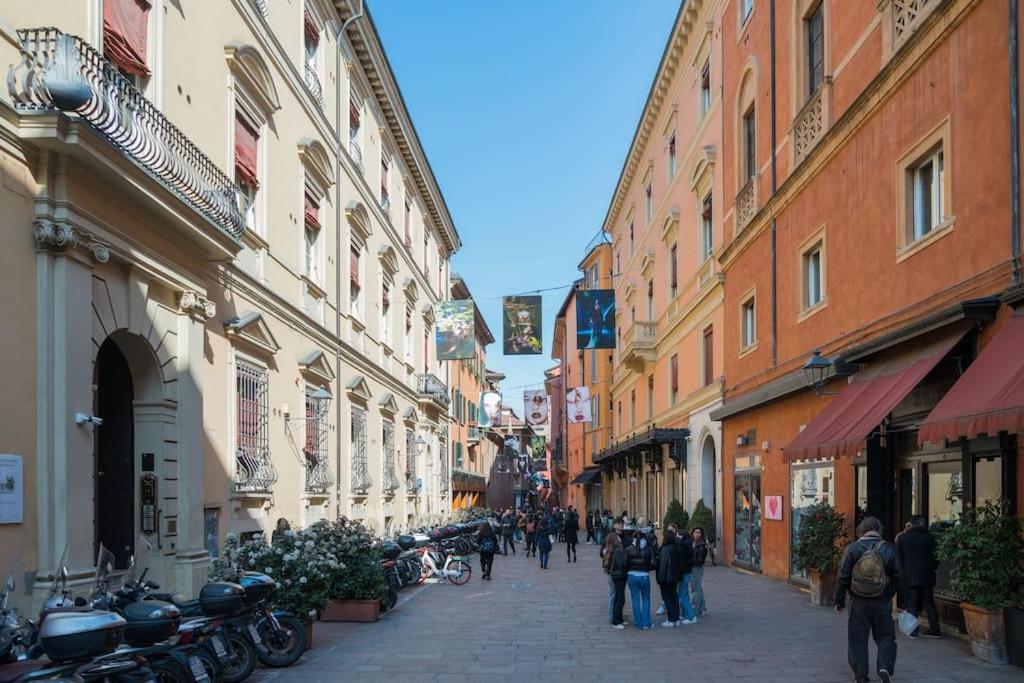 Carbonesi Luxury - Centro Storico Apartment Болоня Екстериор снимка